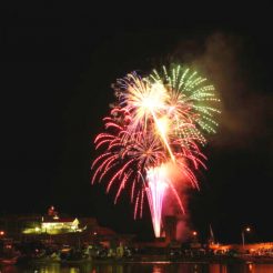 2026年9月5日（土）19：00スタート　祝津花火大会開催、ホテル前からもご覧いただけます。まだ、若干お部屋も残っておりますので是非どうぞ！！